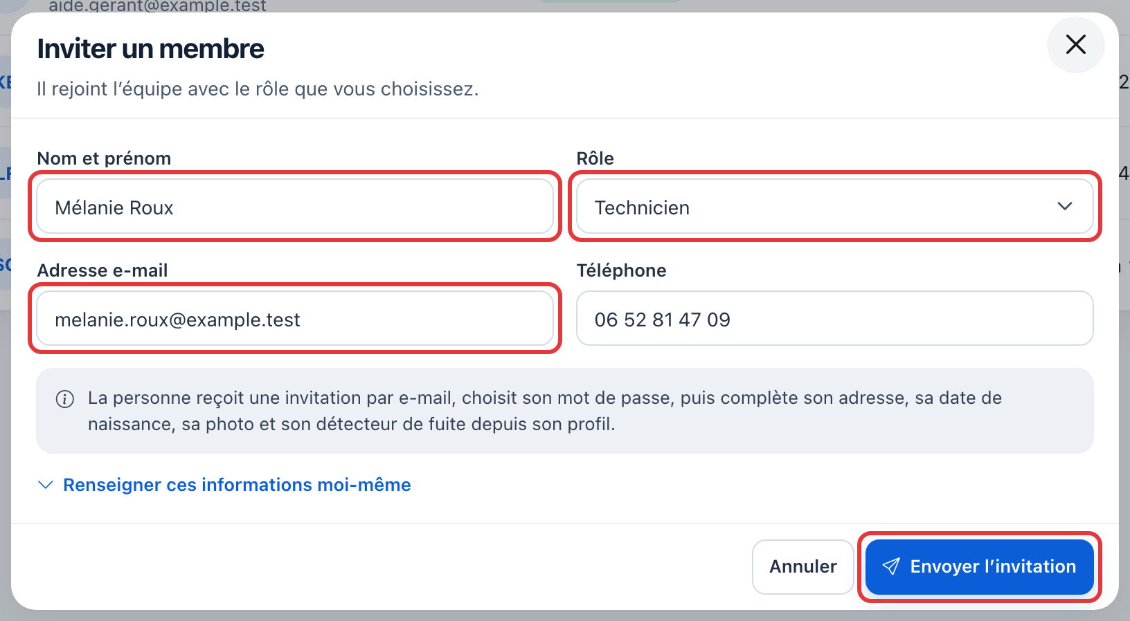 Fenêtre Inviter un membre : le nom Mélanie Roux, le rôle Technicien, l'adresse e-mail et le bouton Envoyer l'invitation sont entourés en rouge ; le téléphone est renseigné.