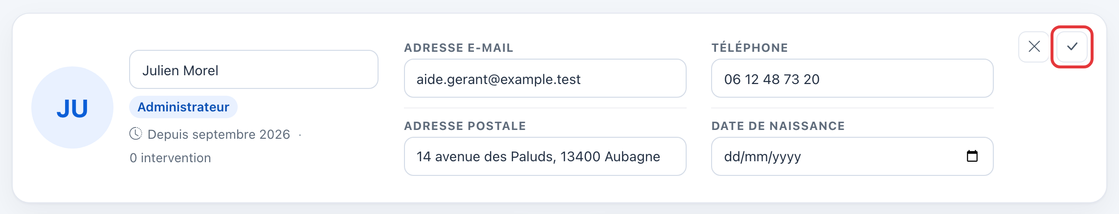 Carte du profil en modification : les champs nom, adresse e-mail, téléphone, adresse postale et date de naissance sont éditables ; la coche d'enregistrement est entourée en rouge.