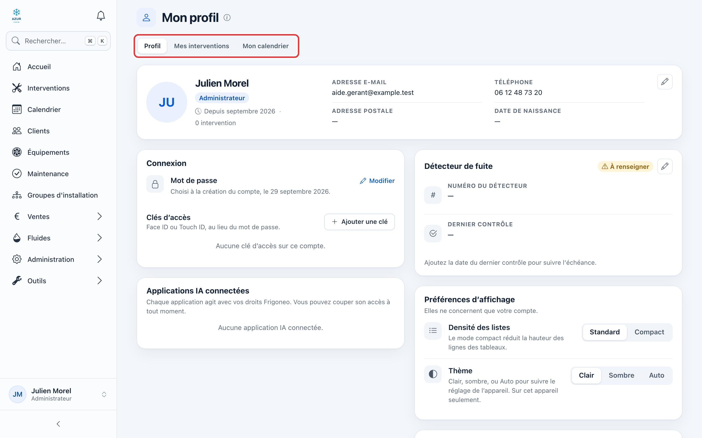 Page Mon profil : les trois onglets Profil, Mes interventions et Mon calendrier sont entourés en rouge ; dessous, les cartes Connexion, Applications IA connectées, Détecteur de fuite, Préférences d'affichage et Appareils connectés.