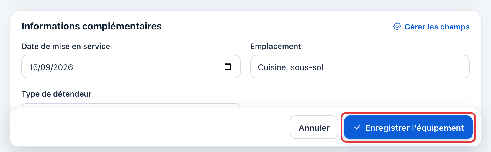 Bas du formulaire : le bouton Enregistrer l'équipement est entouré en rouge.