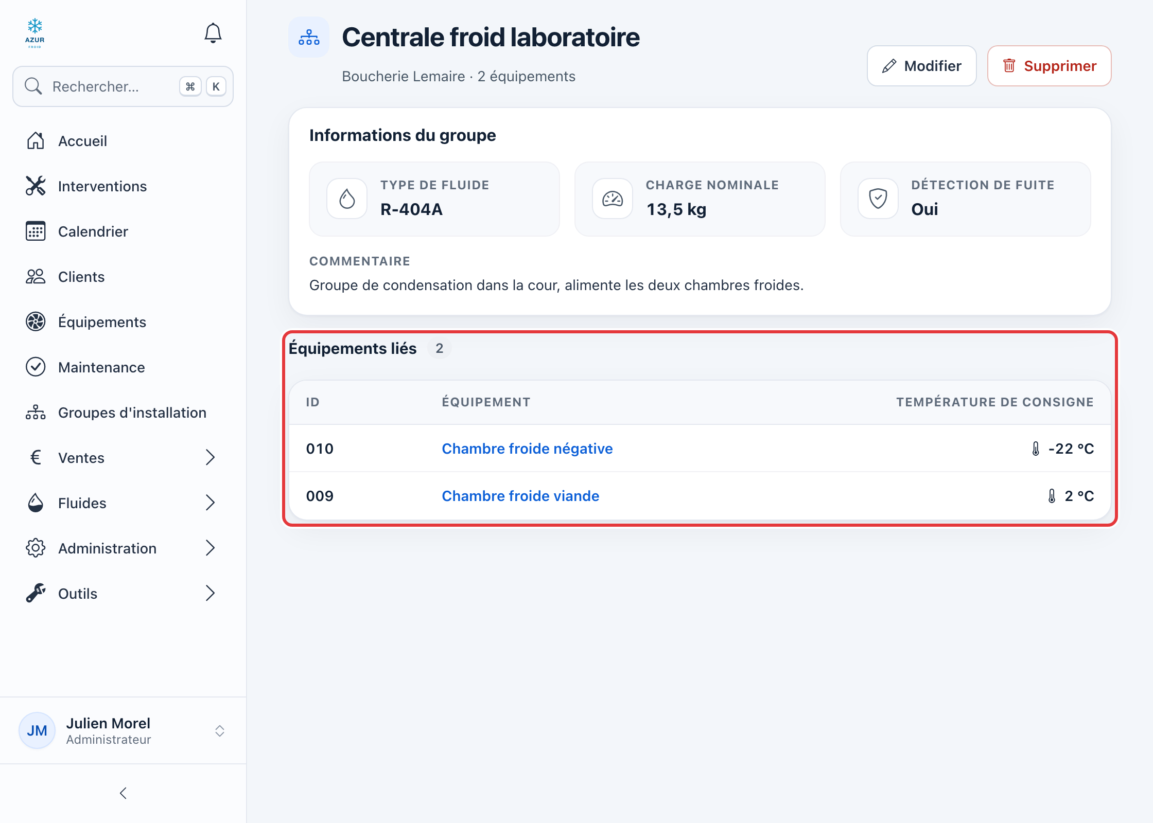 Fiche du groupe Centrale froid laboratoire (Boucherie Lemaire) : paramètres R-404A, 13,5 kg, détection Oui ; la liste des deux équipements liés est entourée en rouge.