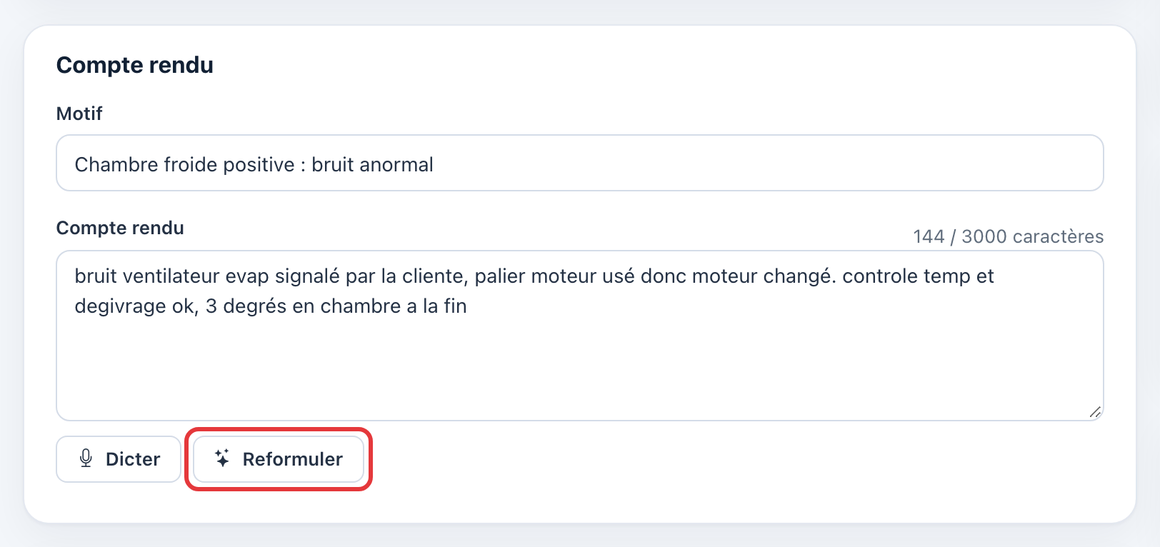 Compte rendu écrit en vrac, sans majuscules ni accents ; le bouton Reformuler est entouré en rouge.